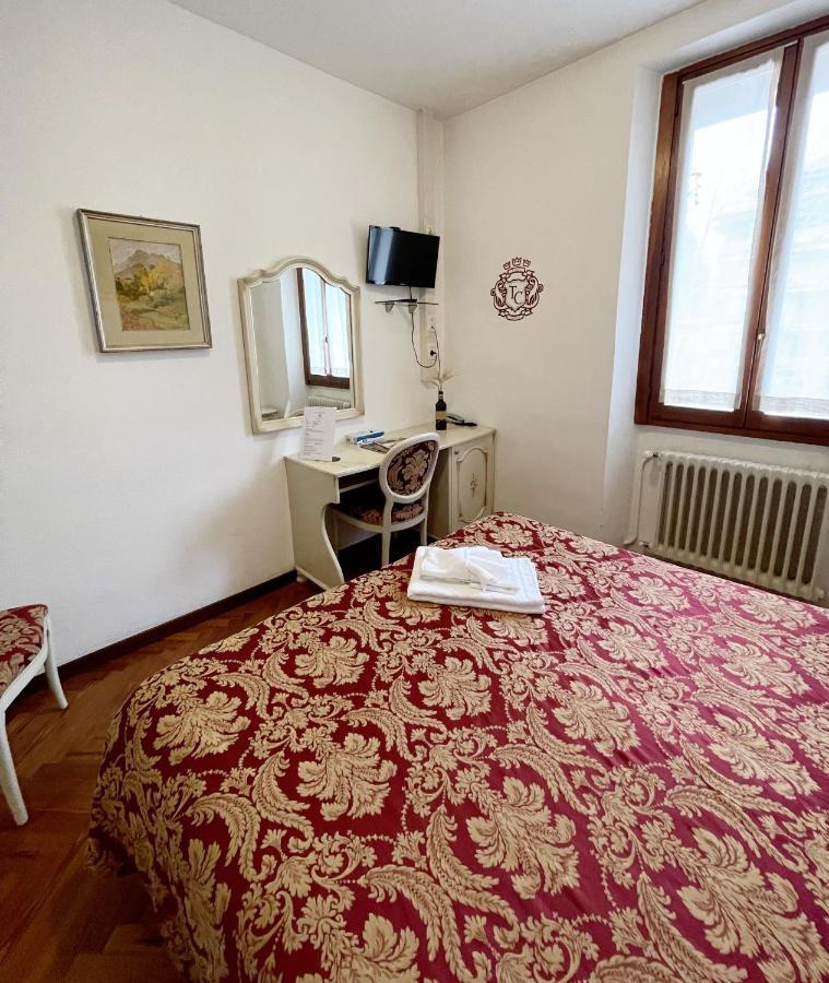 Hotel Terzo Crotto チェルノッビオ エクステリア 写真