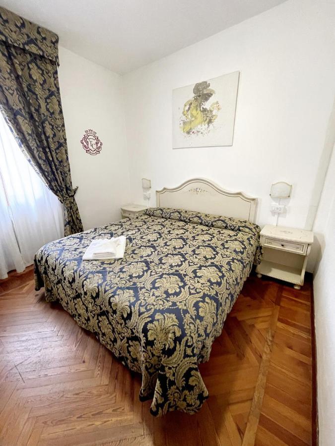 Hotel Terzo Crotto チェルノッビオ エクステリア 写真