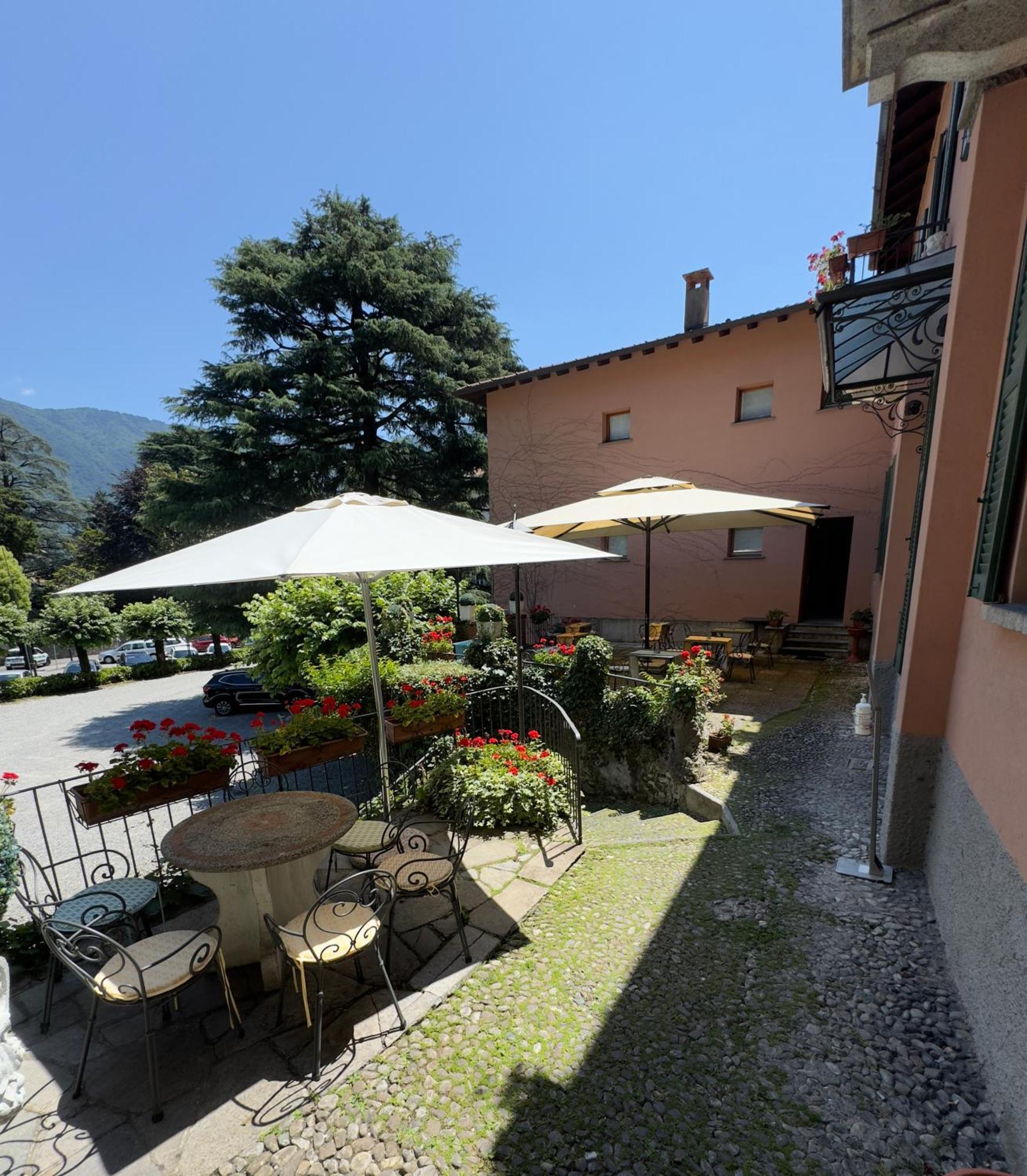 Hotel Terzo Crotto チェルノッビオ エクステリア 写真